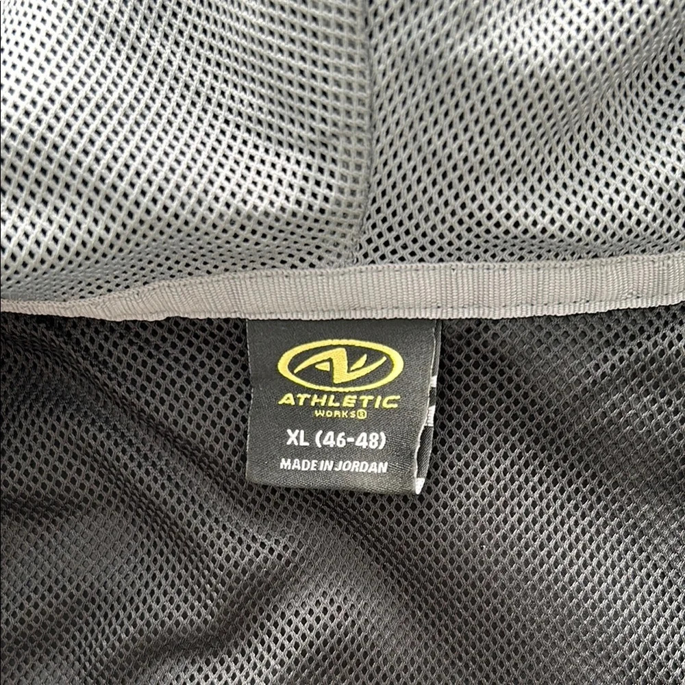 Athletic Works Black Windbreaker Jacket | Lightweight Hooded Zip-Up XL - Picture 4 of 8